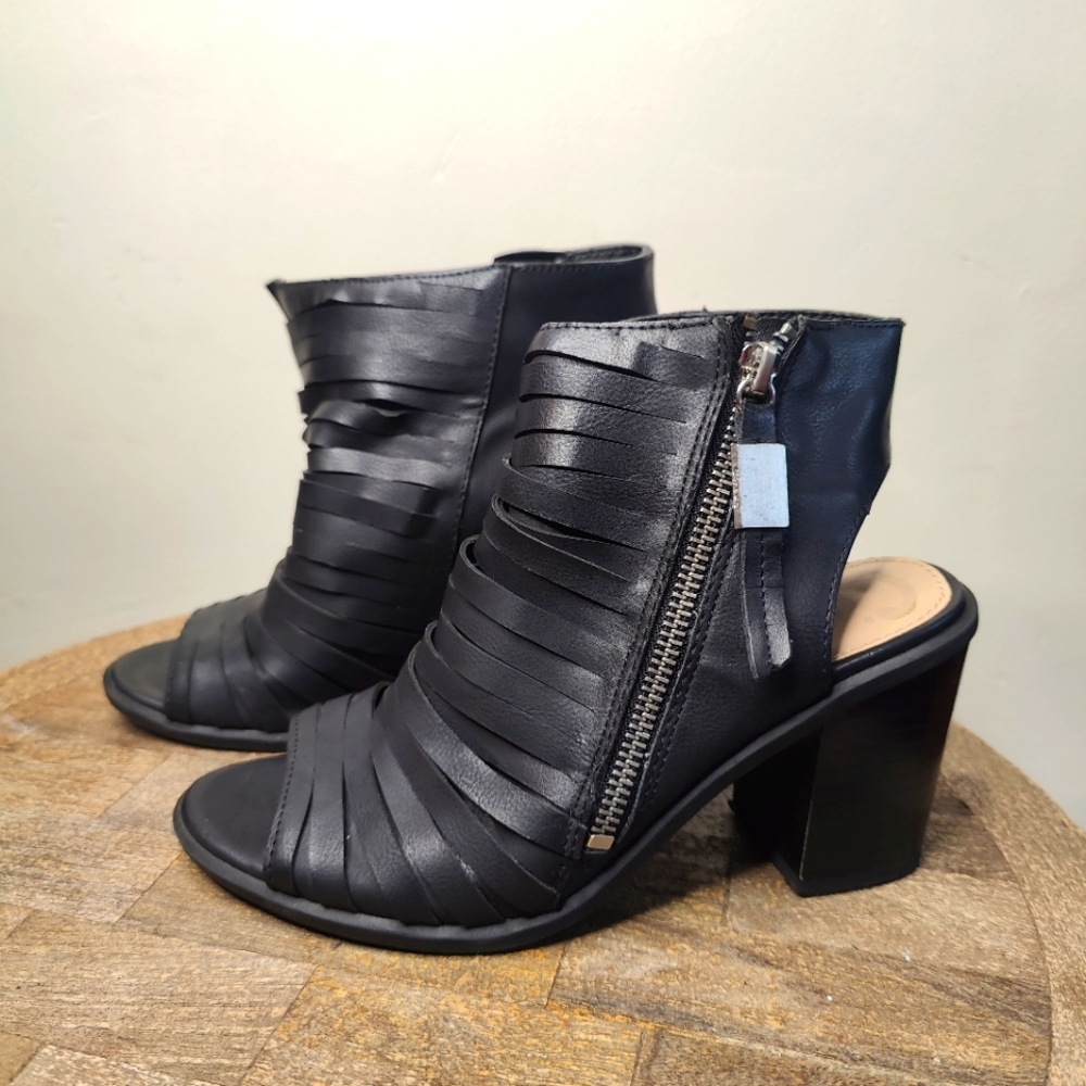 Zip up open toe boots